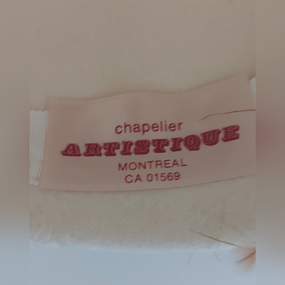 Chapelier Artistique Montreal White Felt Feathered Hat - Picture 9 of 9